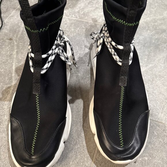 John Geiger 002 Black White Sz. 11 - Picture 1 of 5